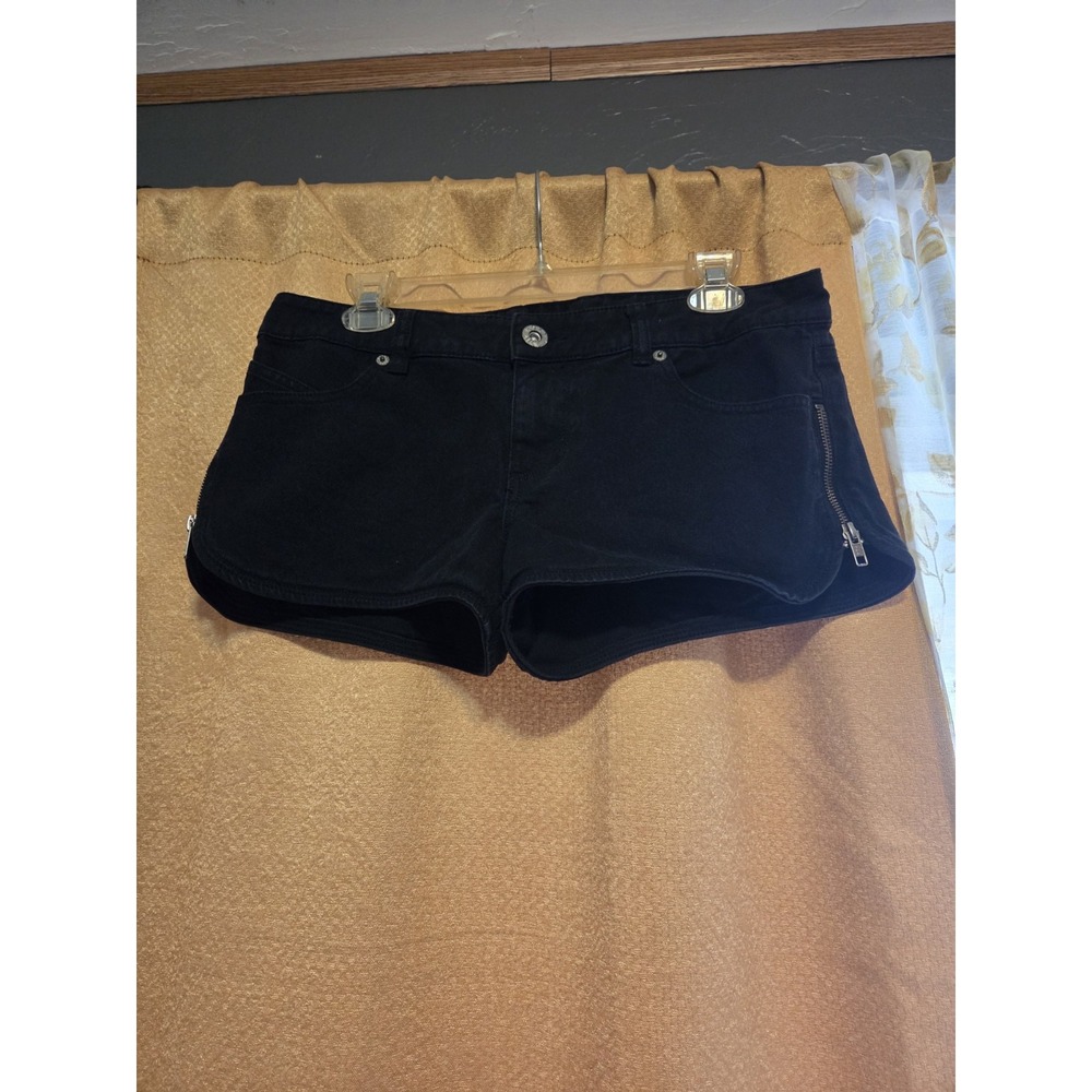 Roxy Black Denim Hot Pants Shorts Size 11 Low Rise, grunge, street ware, punk,